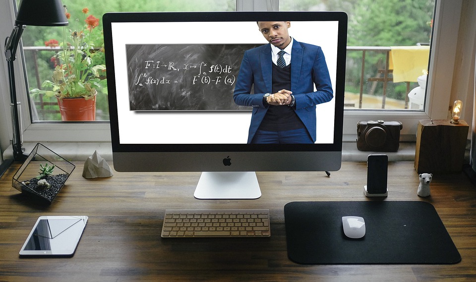 Strengths and Weaknesses of Online Learning